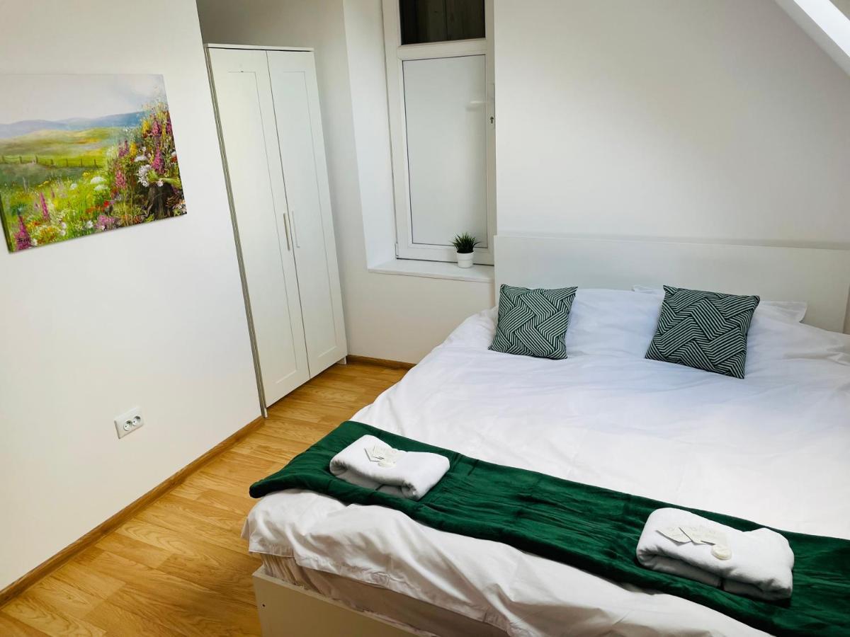 Ferienwohnung Londof Housing City Center Brașov Exterior foto
