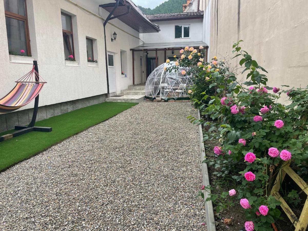Ferienwohnung Londof Housing City Center Brașov Exterior foto